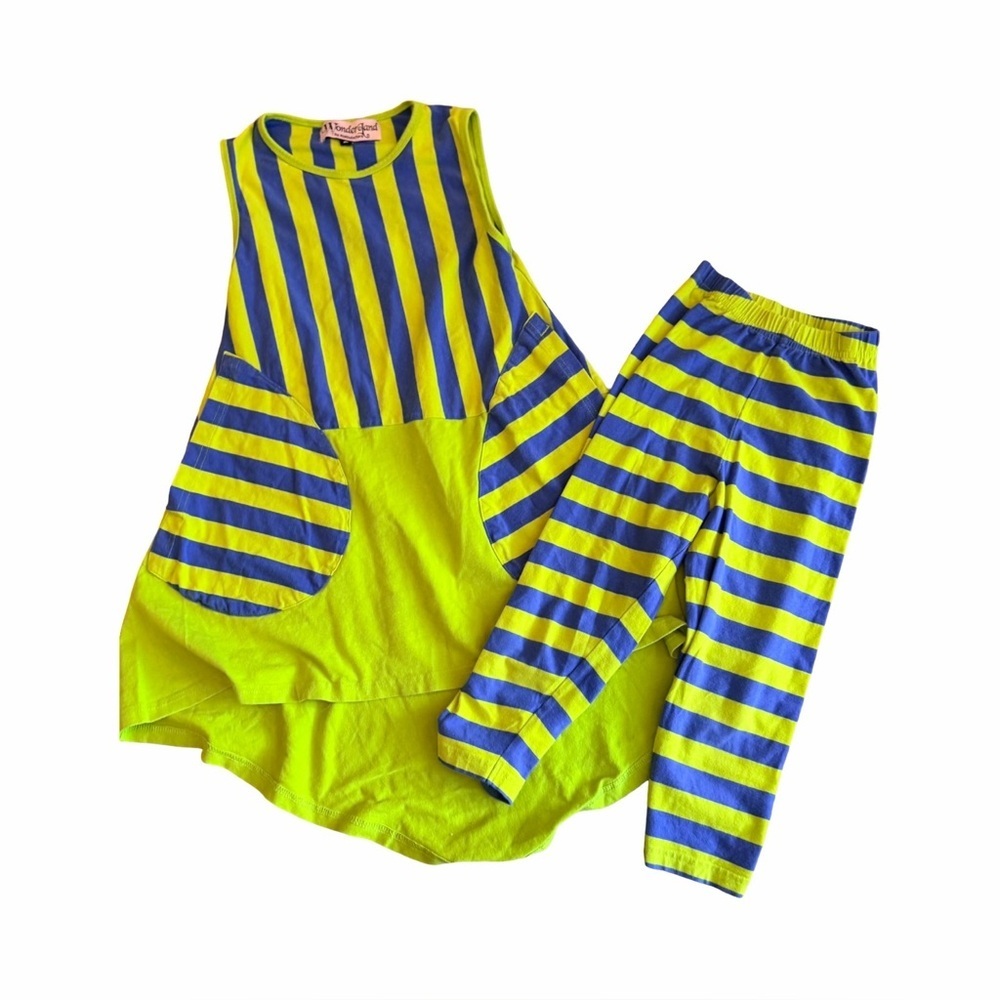 Girls Lime + periwinkle striped two-piece Size 8 💚💙